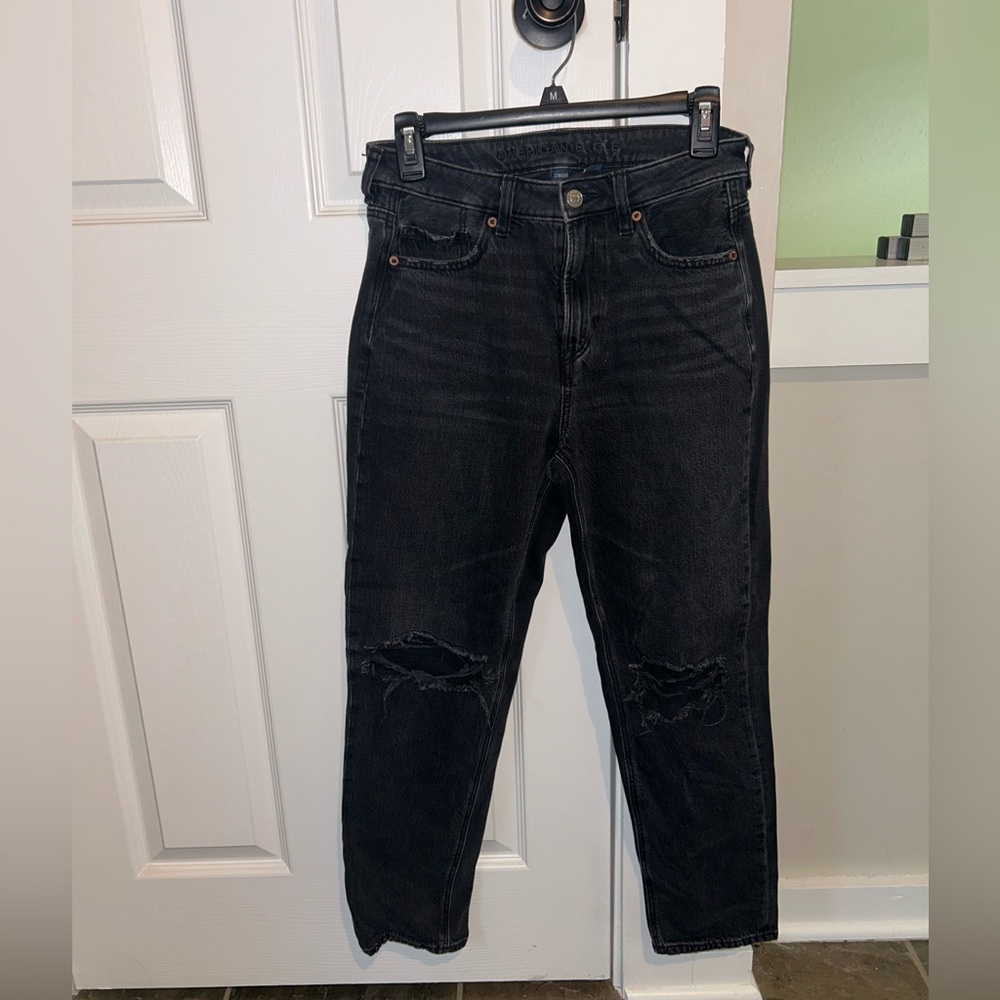 American Eagle Outfitters Black Strigid Distressed Jeans Size 4 Short